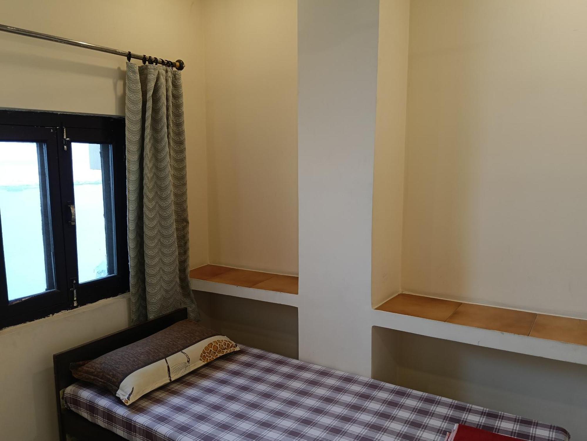 Scindhia Guest house Varanasi